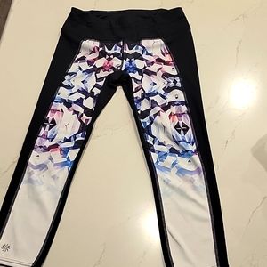 Athleta Capris, black & multi color, Excellent Like New Condition, Small